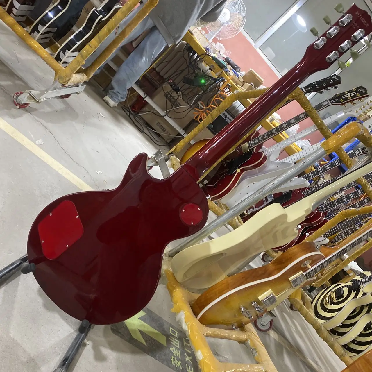Standardowa Gitara Elektryczna Wino Czerwone Chromowane Okucia Podstrunnica Palisander Korpus Z Mahoniu Darmowa Wysyłka