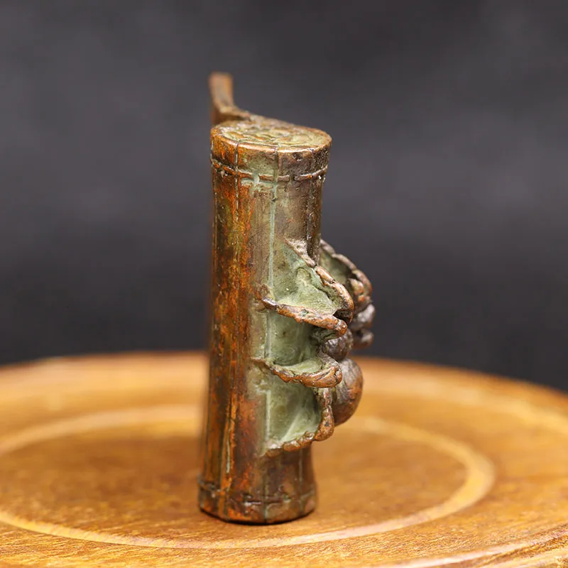 Antyczna Miedź Chińskie Starożytne Księgi Bambus Poślizgu Pająk Figurki Miniatury Tenis Ornament Ozdoba W Domu Rzemiosła Akcesoria