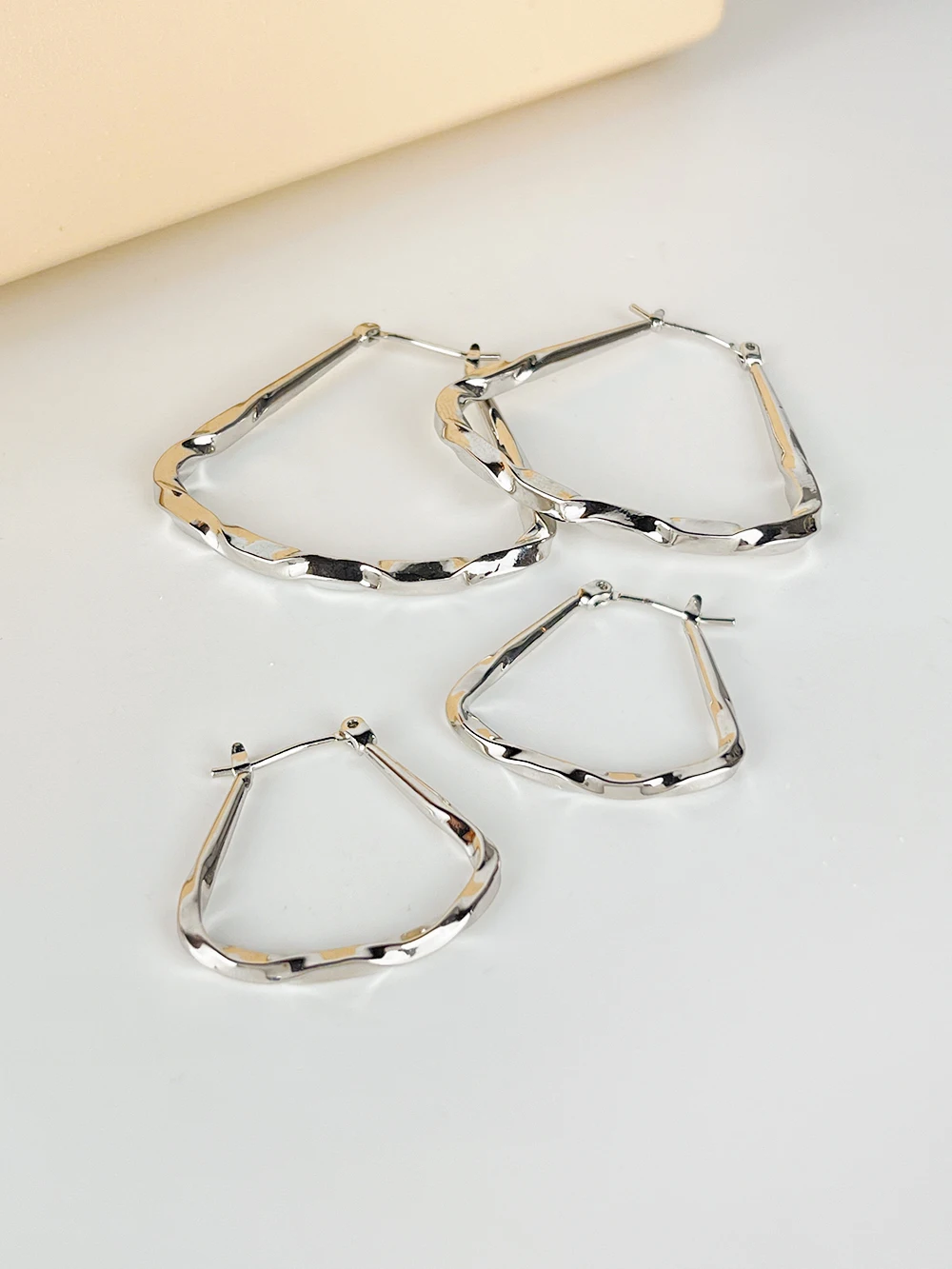 Peri'S Box Modne Minimalistyczne Puste Trójkątne Kolczyki-Pierścionki Geometryczne Kolczyki Lampwork-Przytulas dla Kobiet kolczyki biżuteria 2022