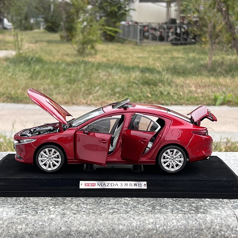 1:18 Odlewana pod Ciśnieniem Model Mazda 3 Axela Red Seda samochodzik ze Stopu Miniaturowy Kolekcjonerski Prezent